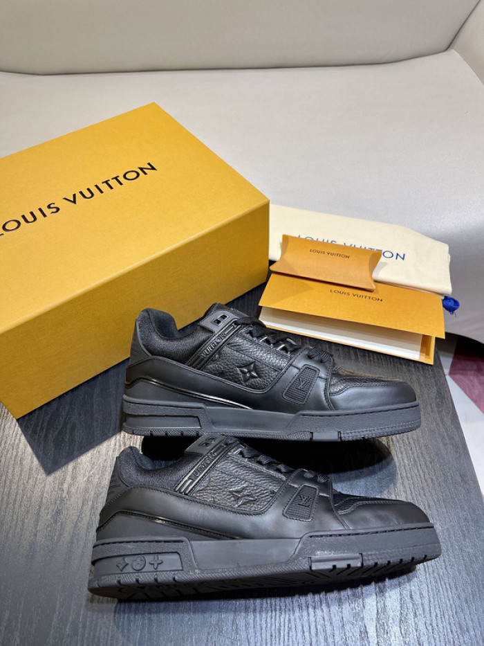 l0vt sneakers