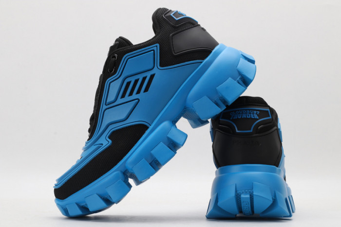pra*a sneaker p022