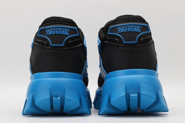 pra*a sneaker p022