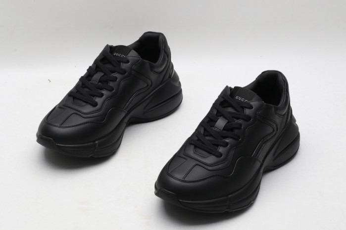 g*u*i ace embroidered low-top sneaker e2356