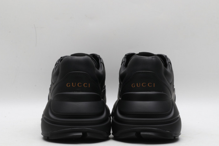 g*u*i ace embroidered low-top sneaker e2356