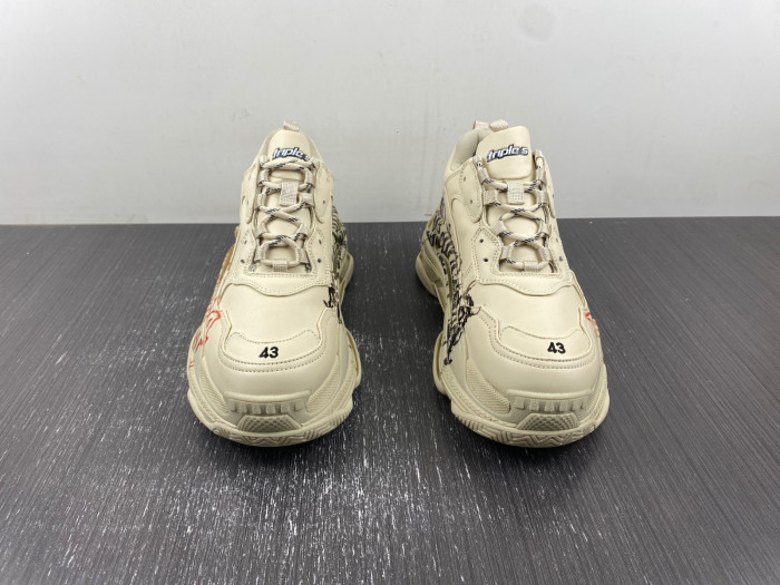 Ba*len*cia*ga triple s sneaker