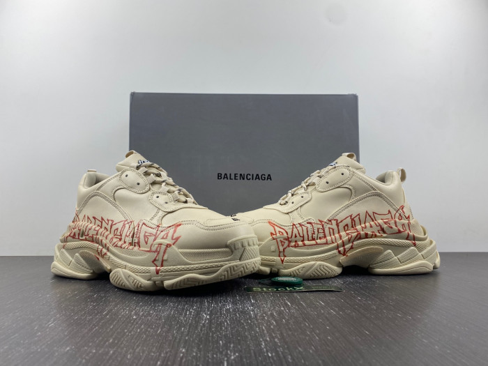 Ba*len*cia*ga triple s sneaker