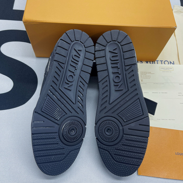 l0vt sneakers