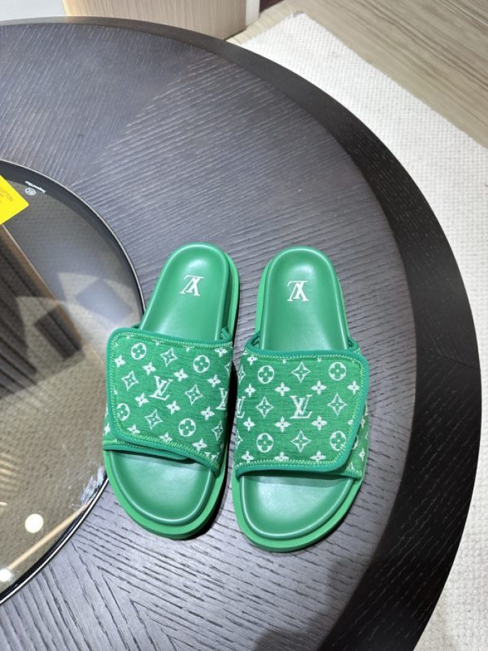L0VT SANDALS