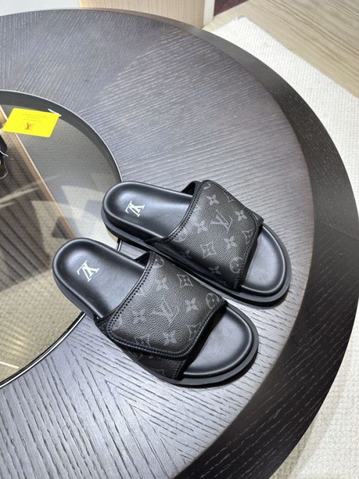 L0VT SANDALS