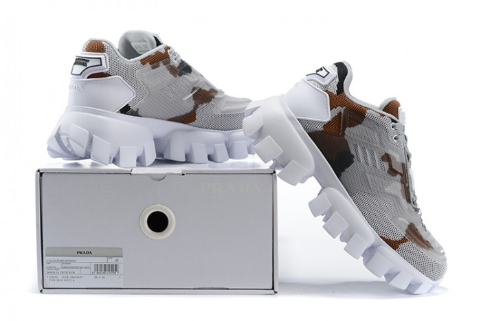 pra*a sneaker p005