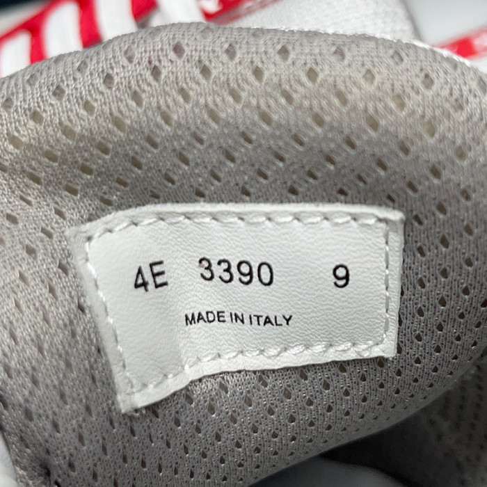 pra*a sneaker p076