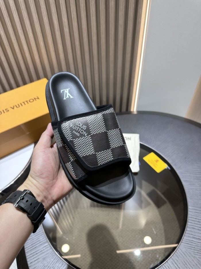 L0VT SANDALS