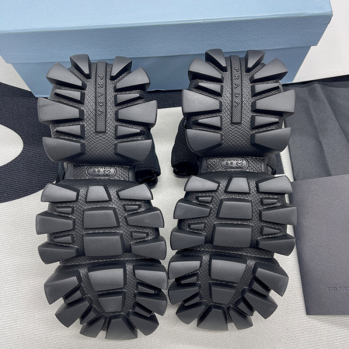 pra*a sandals p064
