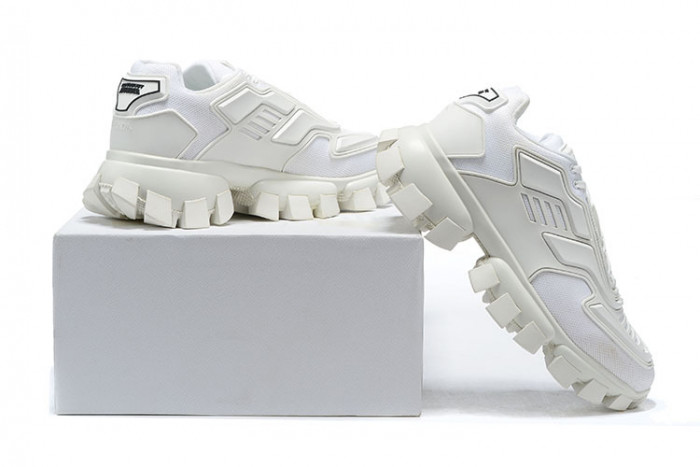 pra*a sneaker p001