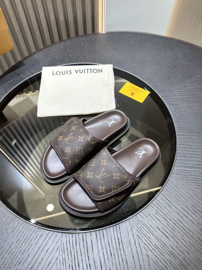 L0VT SANDALS