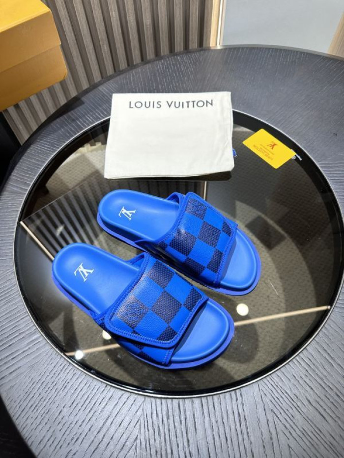 L0VT SANDALS