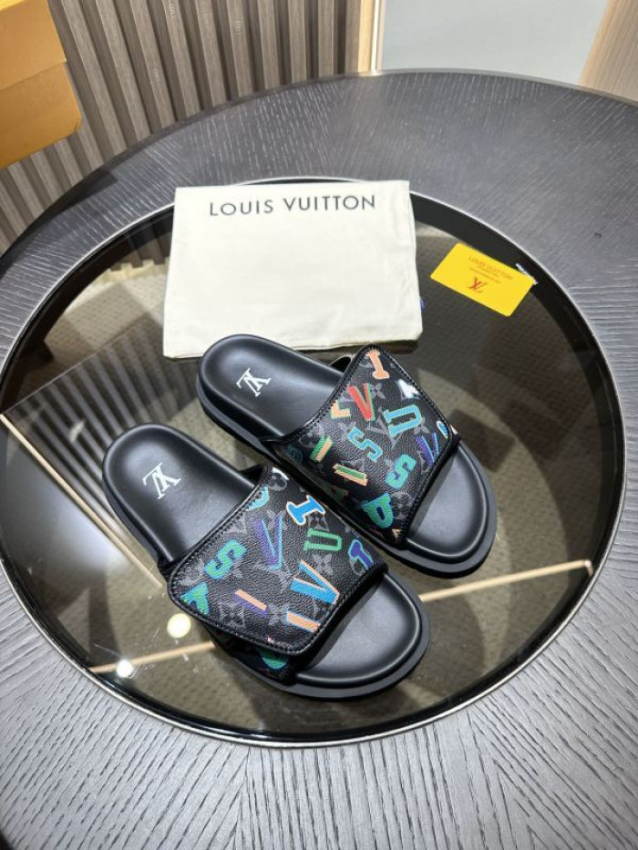 L0VT SANDALS