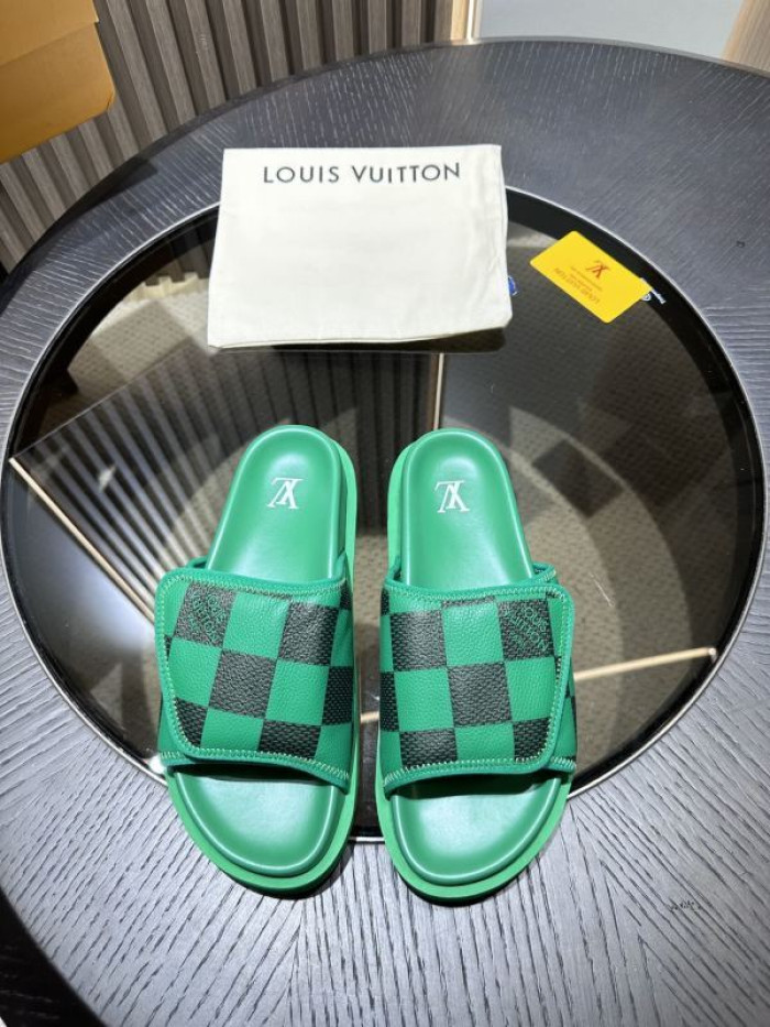 L0VT SANDALS