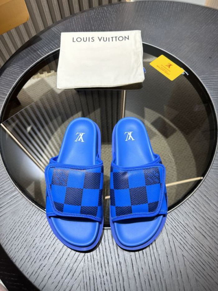 L0VT SANDALS