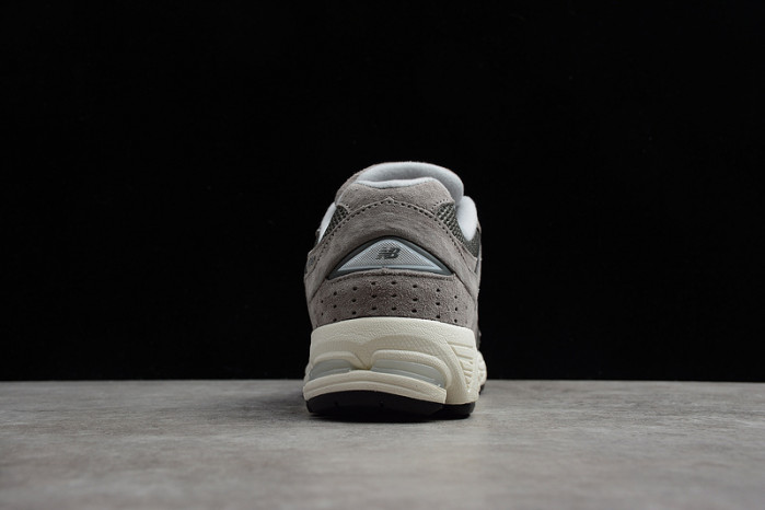 new balance 2002r marblehead light aluminum m2002rc