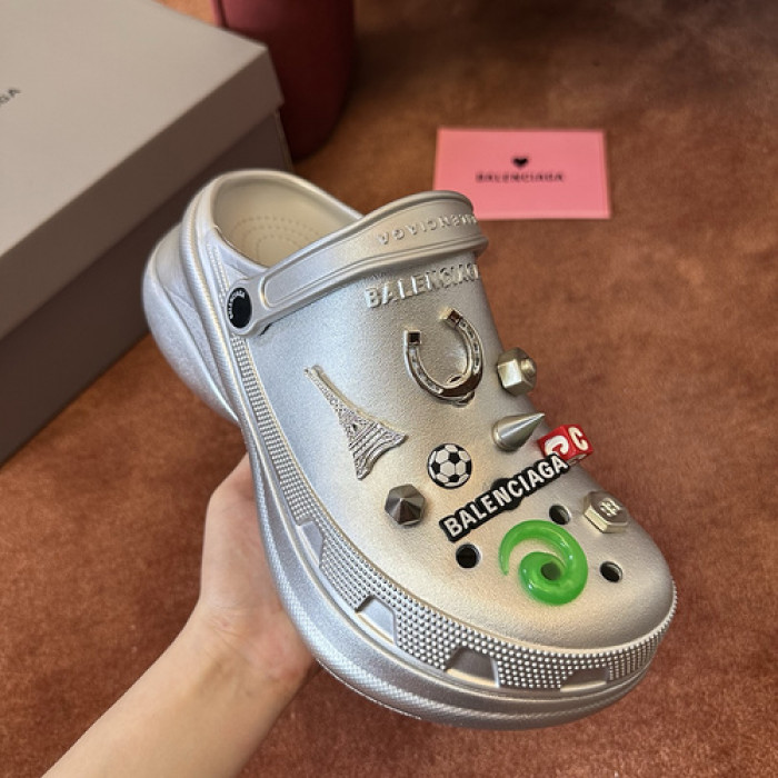 Ba*len*cia*ga Sandals