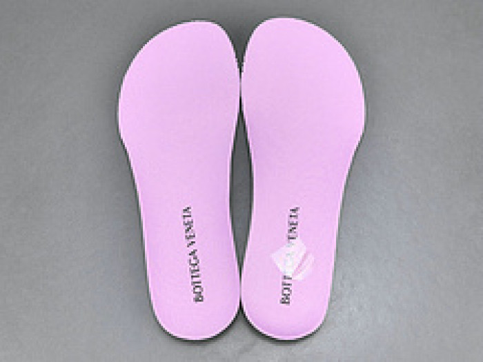 Bo*te*ga Ve*ne*ta BV057