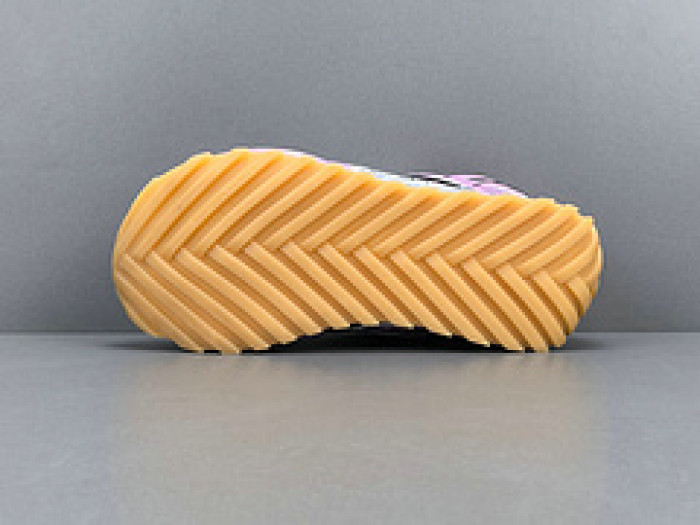 Bo*te*ga Ve*ne*ta BV039