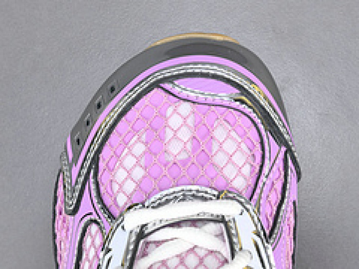 Bo*te*ga Ve*ne*ta BV057