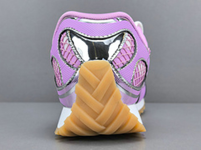 Bo*te*ga Ve*ne*ta BV057