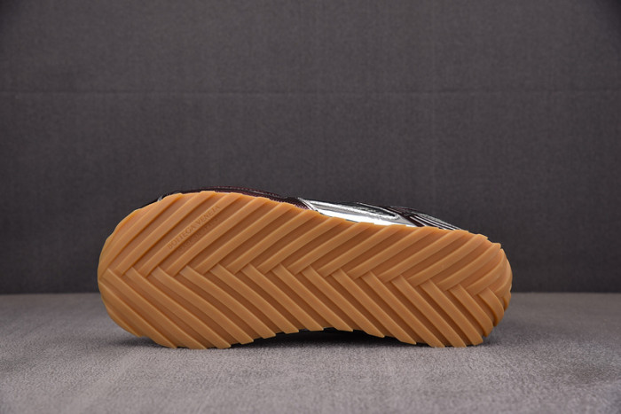 Bo*te*ga Ve*ne*ta BV043