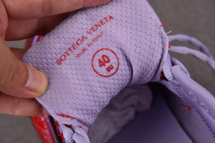 Bo*te*ga Ve*ne*ta BV046