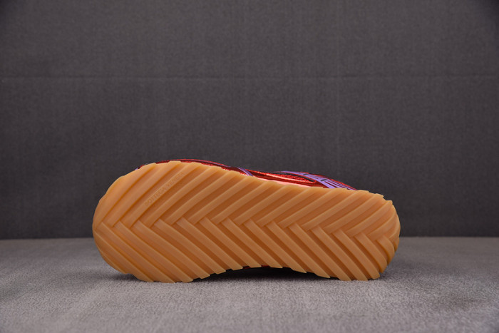 Bo*te*ga Ve*ne*ta BV046