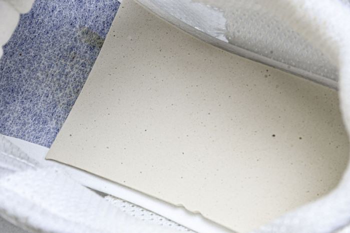 Bo*te*ga Ve*ne*ta BV057