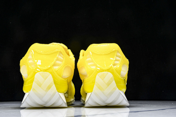 Bo*te*ga Ve*ne*ta BV058