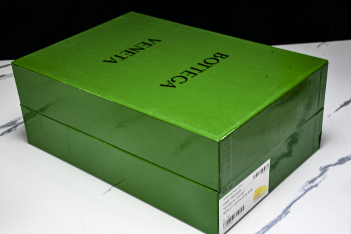 Bo*te*ga Ve*ne*ta BV058