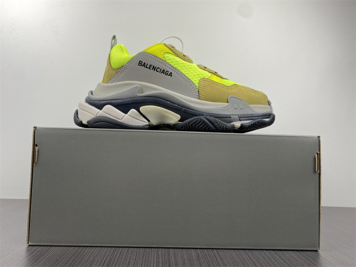 Ba*len*cia*ga triple s sneaker w0903 1801