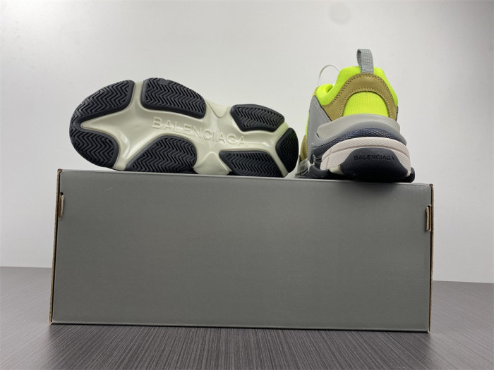 Ba*len*cia*ga triple s sneaker w0903 1801