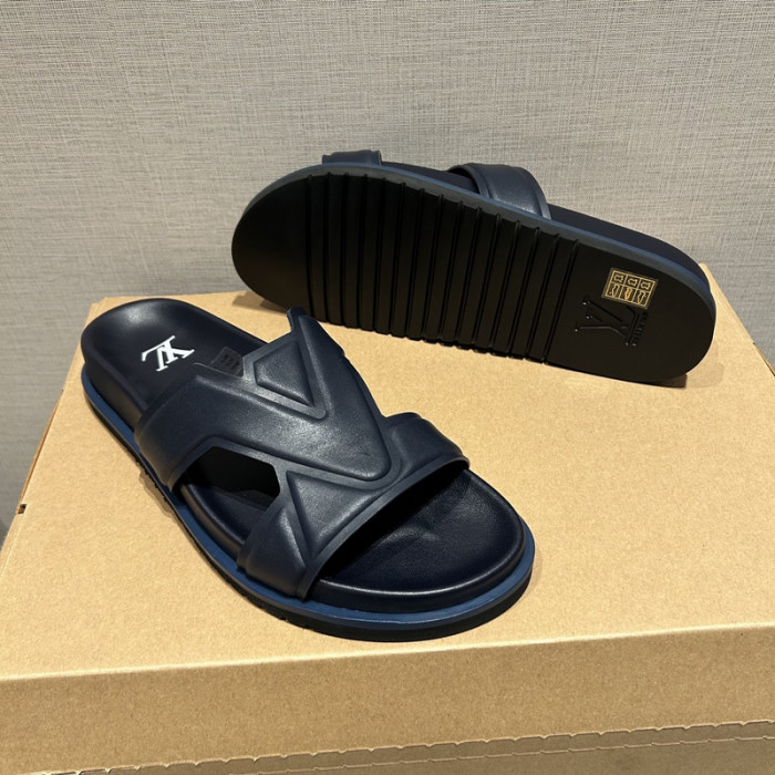 L0VT SANDALS