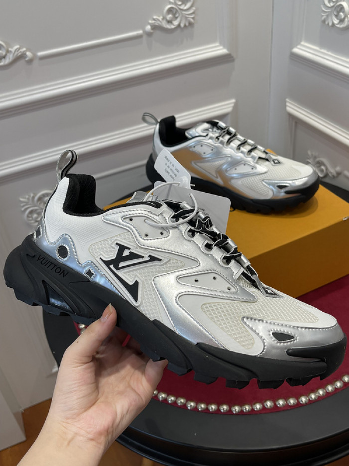 l0vt sneakers