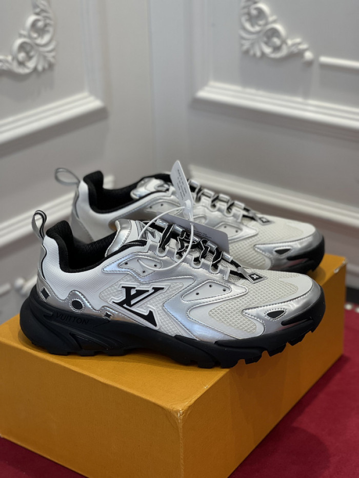 l0vt sneakers