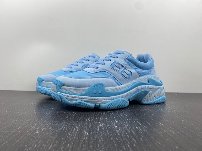 Ba*len*cia*ga triple s sneaker w3cu2 4045