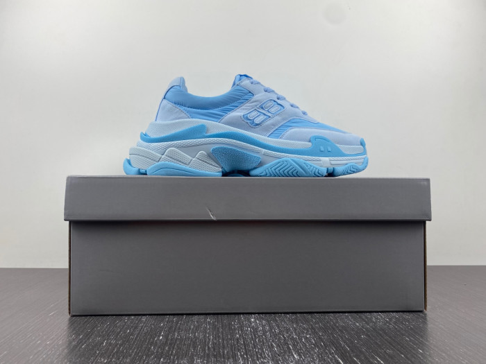 Ba*len*cia*ga triple s sneaker w3cu2 4045