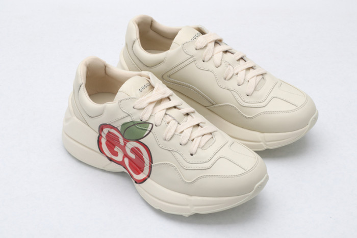 g*u*i ace embroidered low-top sneaker e2289