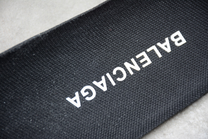 Ba*len*cia*ga Triple S SNEAKER W09O5 7412