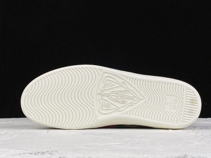 g*u*i ace embroidered low-top sneaker e2276