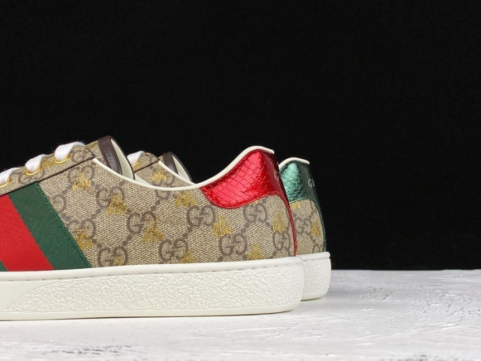 g*u*i ace embroidered low-top sneaker e2276