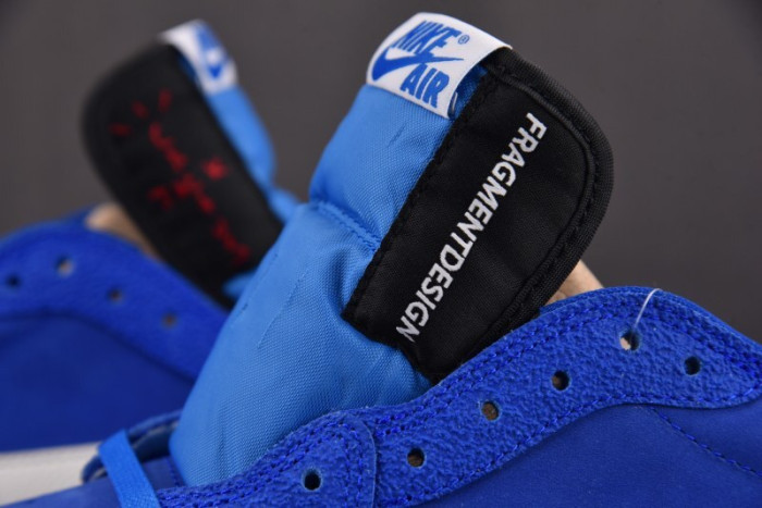 Travis Scott x Air Jordan 1 low blue white DM7866-400