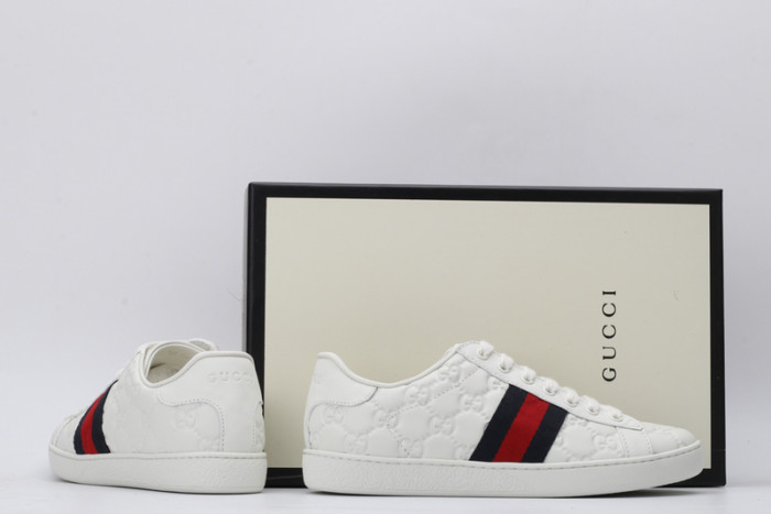 g*u*i ace embroidered low-top sneaker e2326