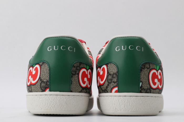 g*u*i ace embroidered low-top sneaker e2319