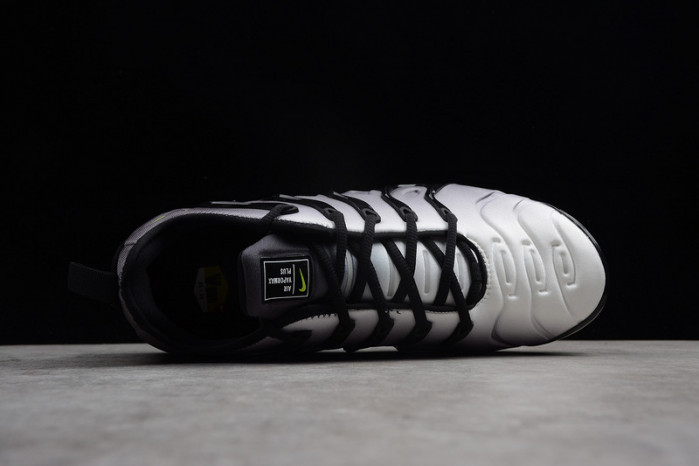 AIR VAPORMAX PLUS BLACK/VOLT-WHITE 924453-009