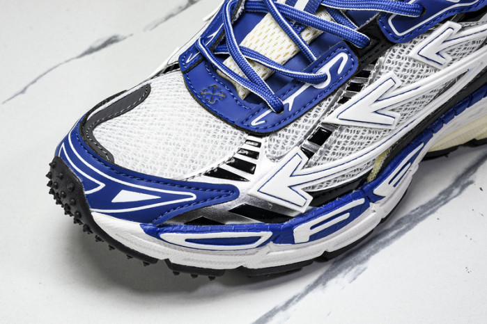 Off-White c/o Virgil Abloh