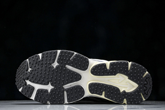 Off-White c/o Virgil Abloh