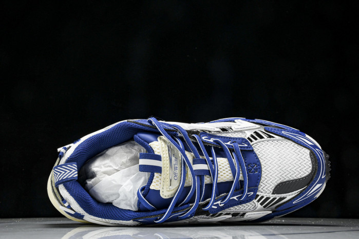 Off-White c/o Virgil Abloh